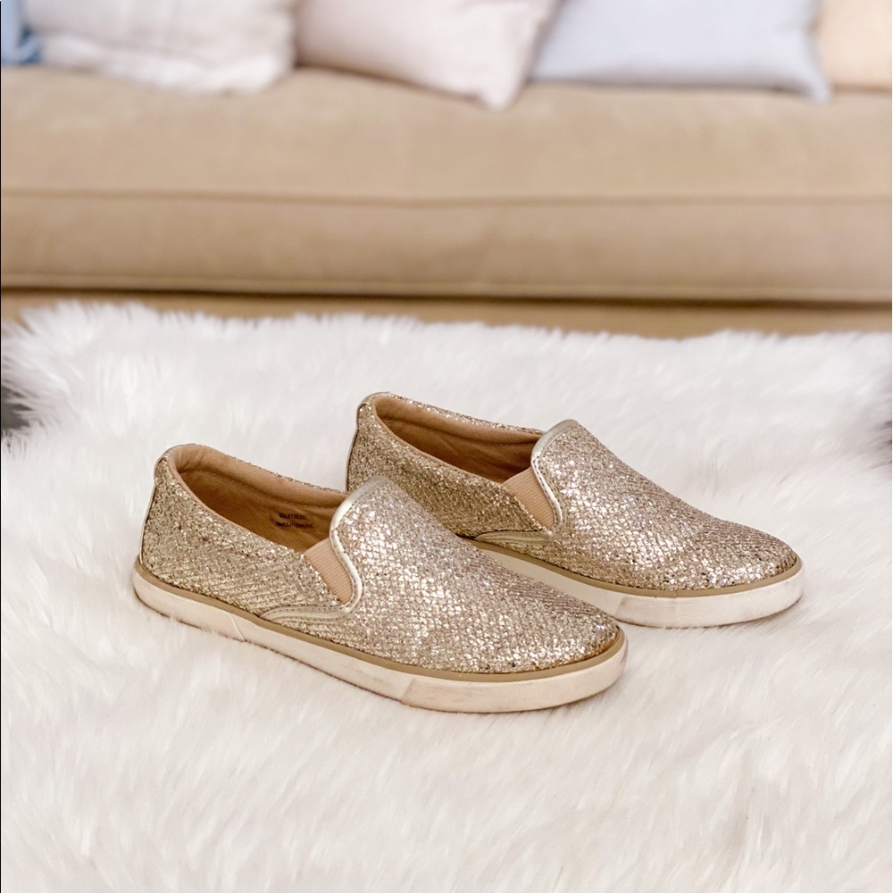 Guess slip on shoes